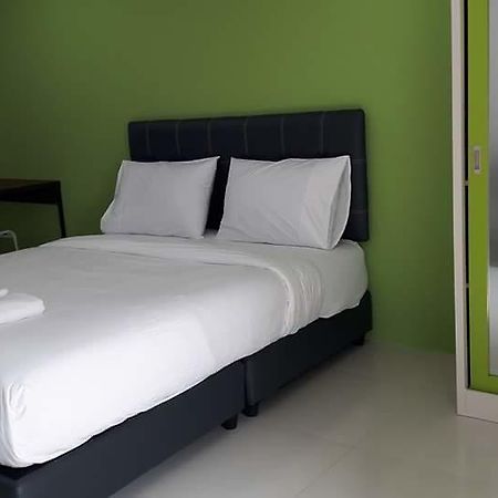 The Clover Lampang Exterior photo